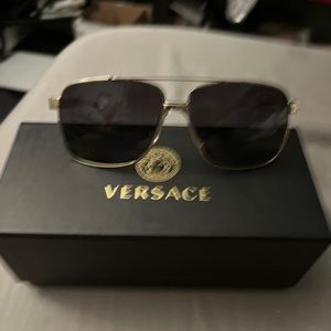 Versace polarized unisex sunglasses.